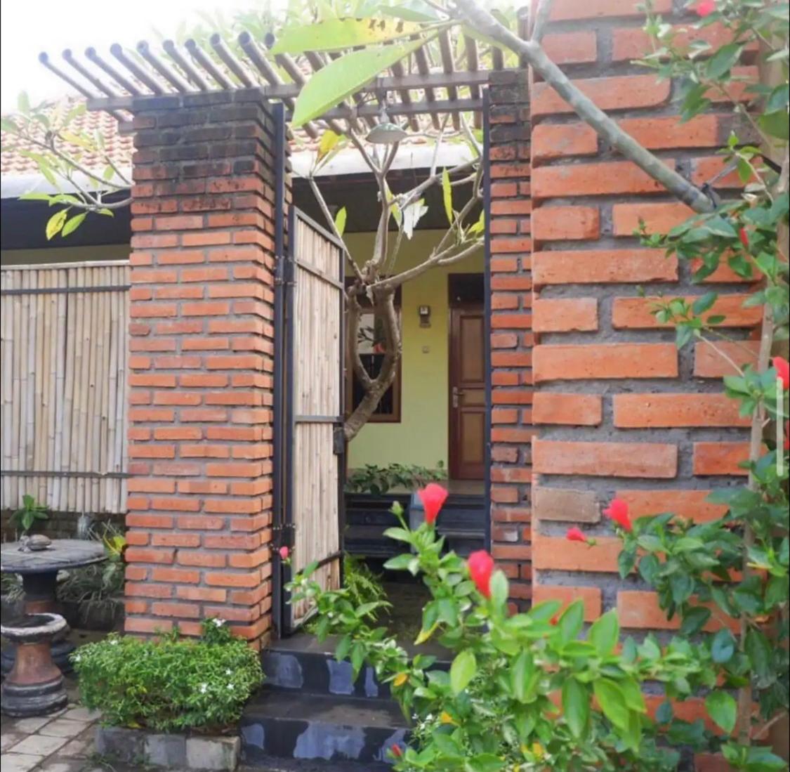 Pili Pili Homestay 6 Легиан Экстерьер фото